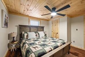 3 makuuhuonetta, silitysrauta/-lauta, vauvan matkasänky, Wi-Fi