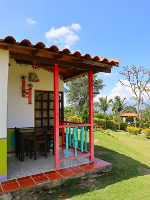 Comfort-huone, parveke, näköala puutarhaan