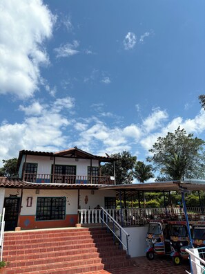 Majoituspaikan julkisivu