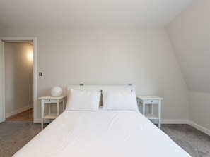 1 bedroom, iron/ironing board, free WiFi, bed sheets - Cosy, Central, Stylish Apartment in Twickenham - Pass the Keys (Twickenham)