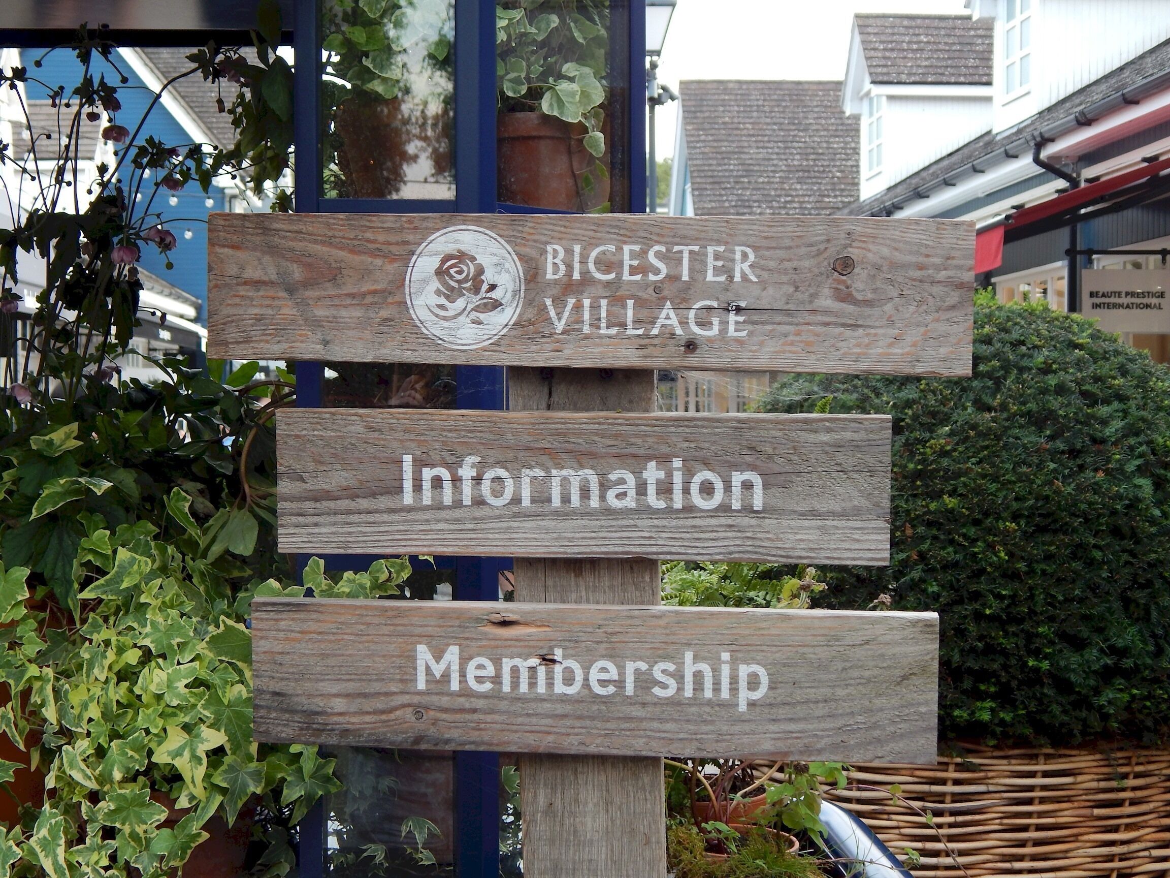 تفاصيل الفندق من الخارج