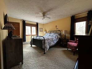 3 chambres, bureau, accès au Wi-Fi (inclus), literie fournie