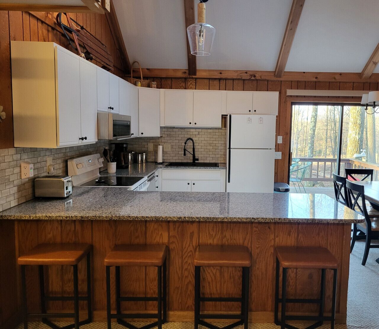 雪櫃、微波爐、焗爐、爐具