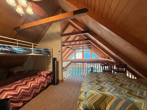 3 habitaciones, escritorio, cuna de viaje y wifi gratis