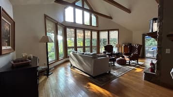 Smart TV, fireplace, books