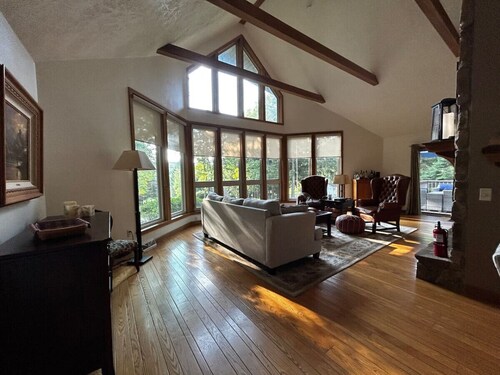 Country Roads: Relax by the Fire Pit & Enjoy Lake Views at Alpine Lake