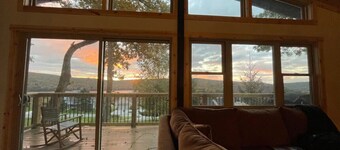 The Refuge | Family friendly retreat w lake views