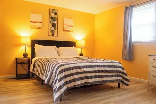 Peaceful pet friendly 1-bedroom with in unit laundry in enjoyable Manchester