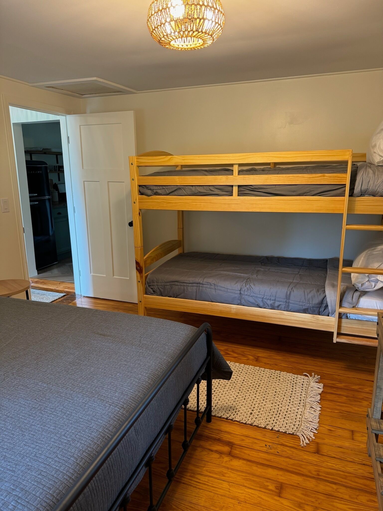 2 chambres, fer et planche à repasser, Wi-Fi gratuit