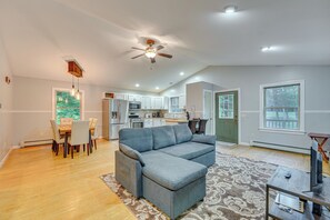 TV - Cabin w/ Beach Access in Brant Lake: Dogs Welcome! (Brant Lake)