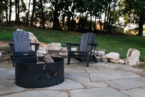 Property grounds - The Mane & Co - No. 3 (Chambersburg)