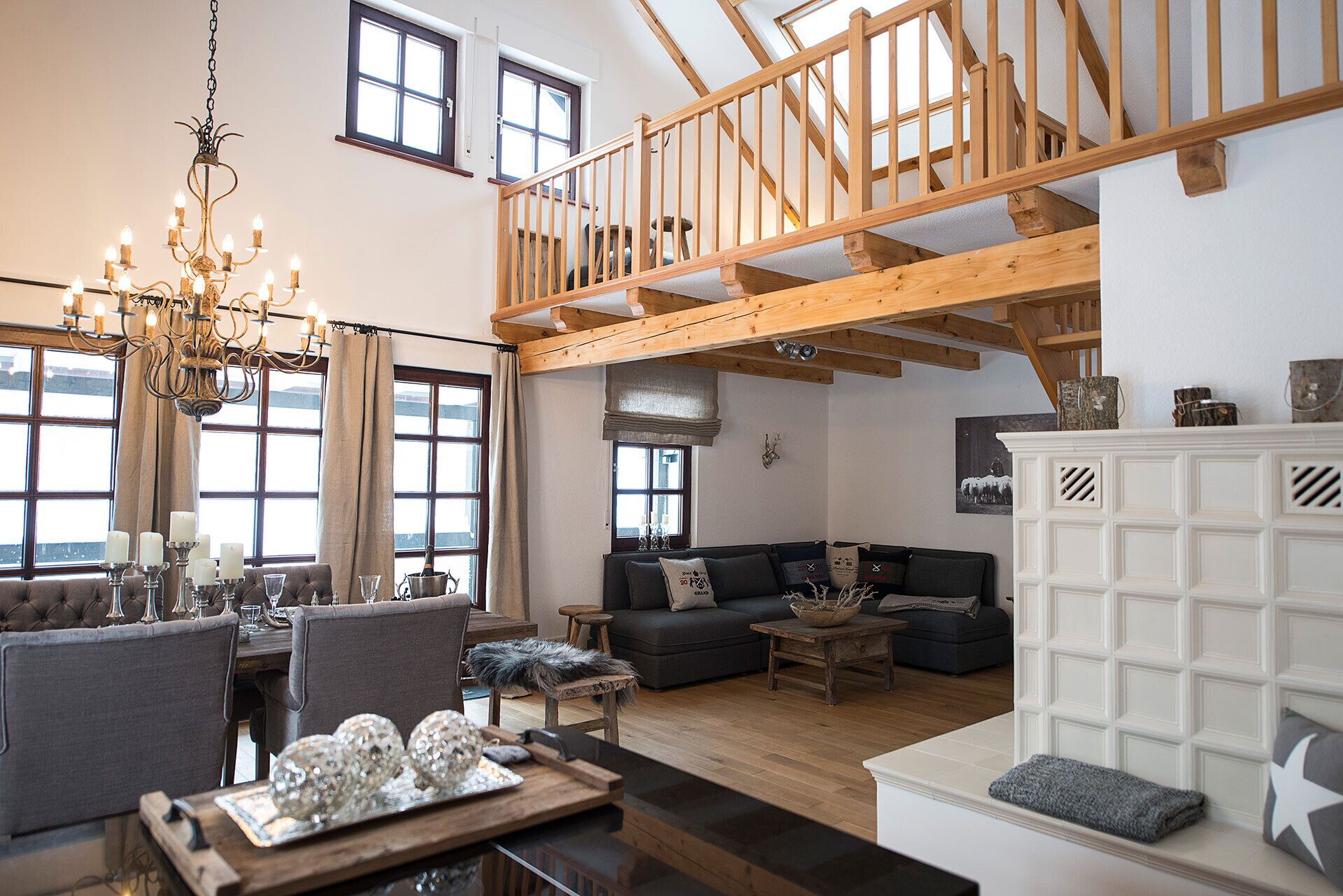 TV, fireplace, ping pong, books