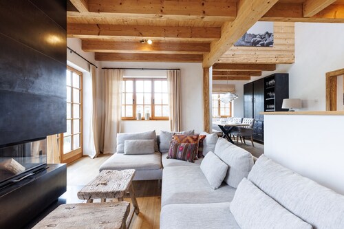 LUXUS-HÜTTENZAUBER – Chaletfeeling mit Kaminofen und Sauna