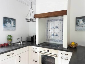 Réfrigérateur, four, plaque de cuisson, lave-vaisselle
