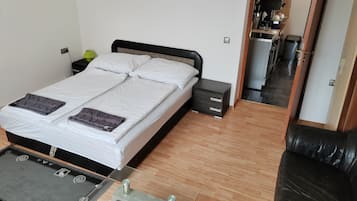 Standardværelse - udsigt til have | Mørklægningsgardiner, strygejern/strygebræt, gratis Wi-Fi