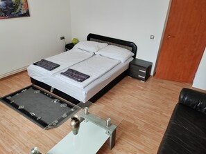 Standard Room, Garden View | Blackout curtains, iron/ironing board, free WiFi - Nora Guesthouse Bed and Breakfast (Zamardi)
