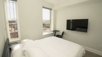 3 slaapkamers, een strijkplank/strijkijzer, wifi, beddengoed