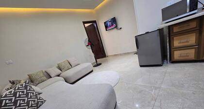 Hayat pyramids house 75S