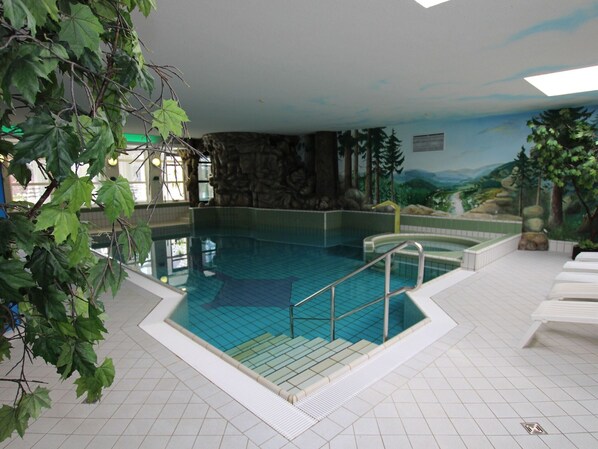 House | Pool | Outdoor pool - Holiday Home in Harz With Panoramic Views (Oberharz am Brocken)