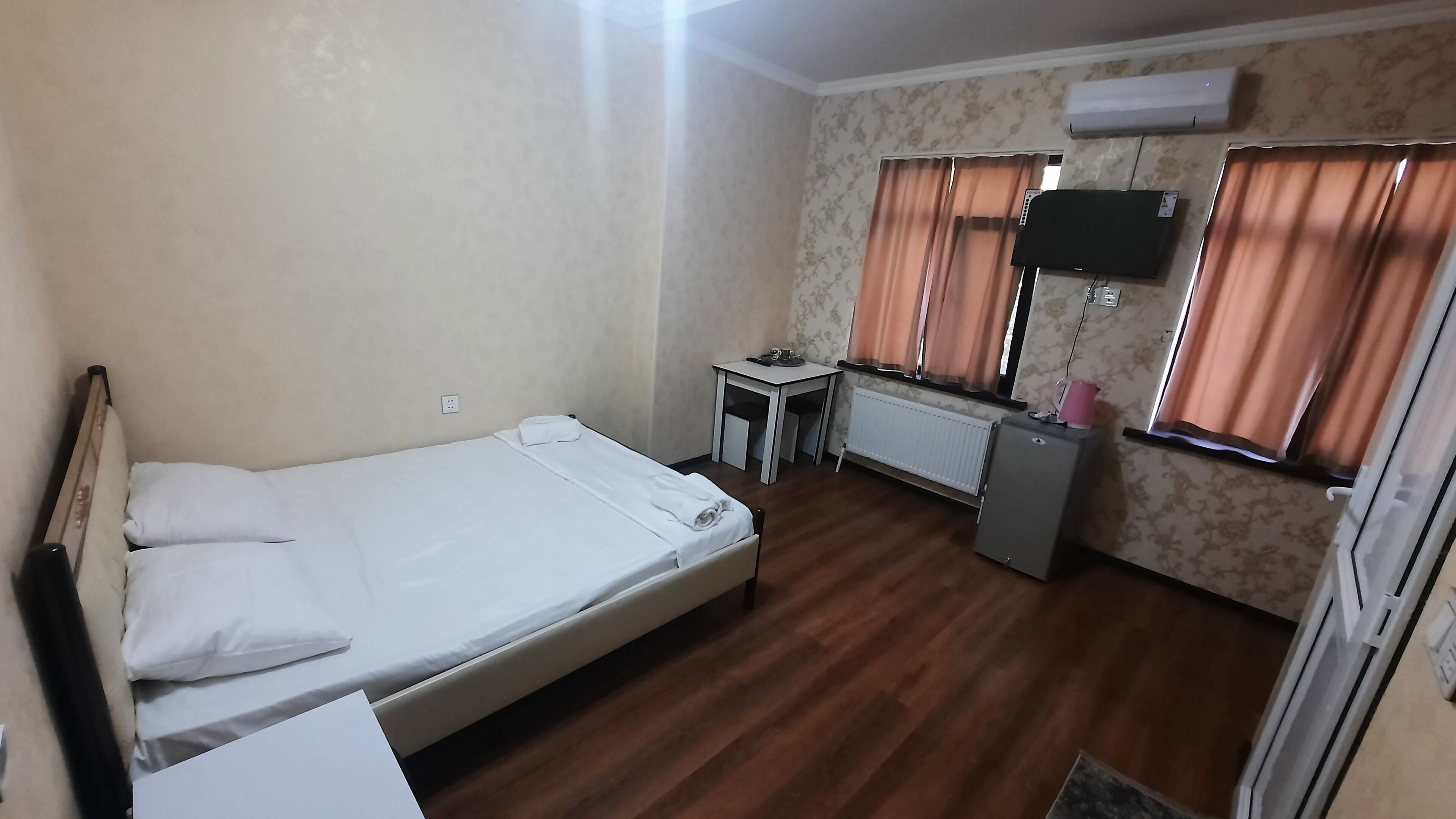 Kahden hengen standard-huone, parveke | Äänieristys, ilmainen Wi-Fi