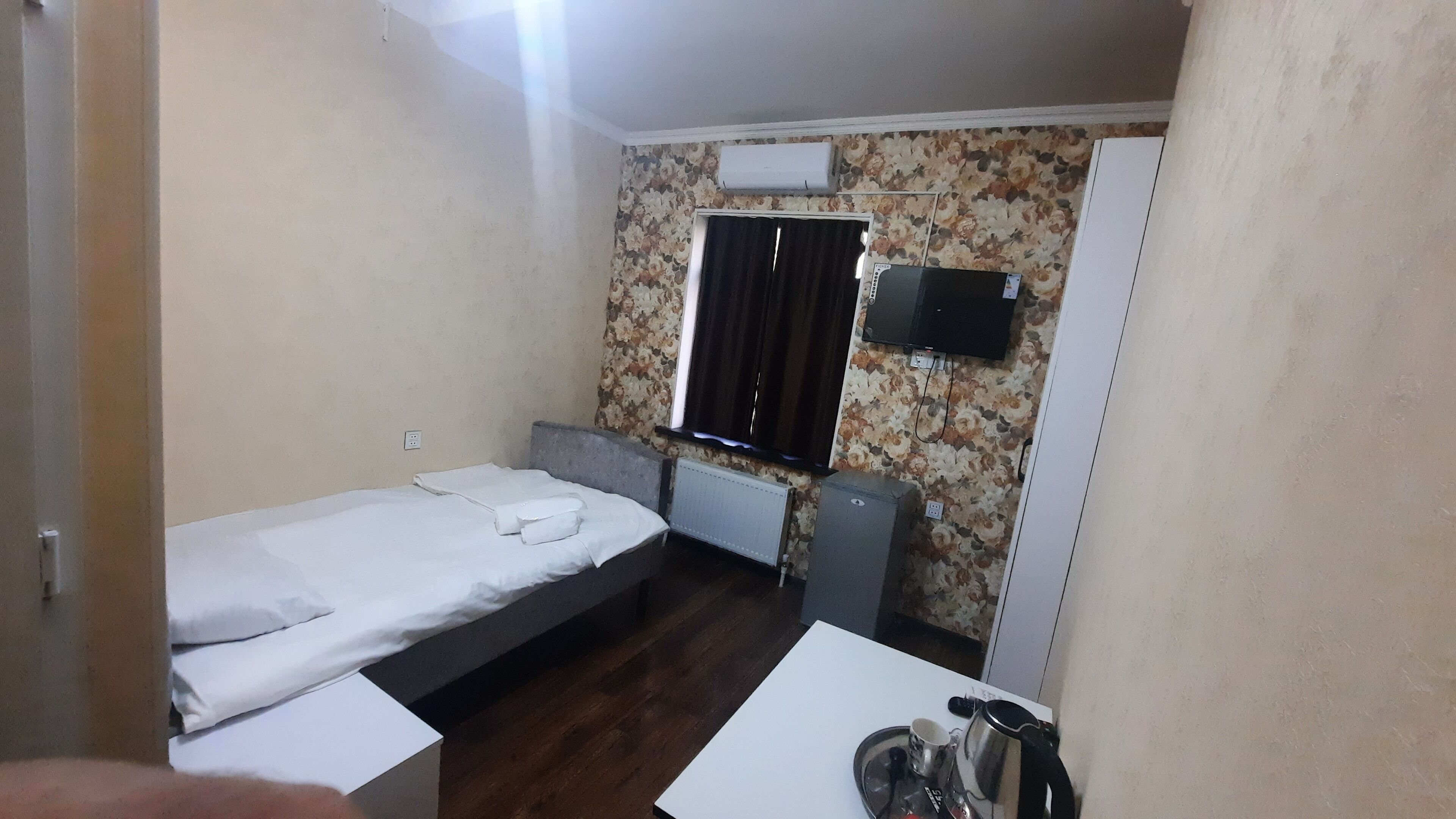 Yhden hengen standard-huone, parveke, kaupunkinäköala | Äänieristys, ilmainen Wi-Fi