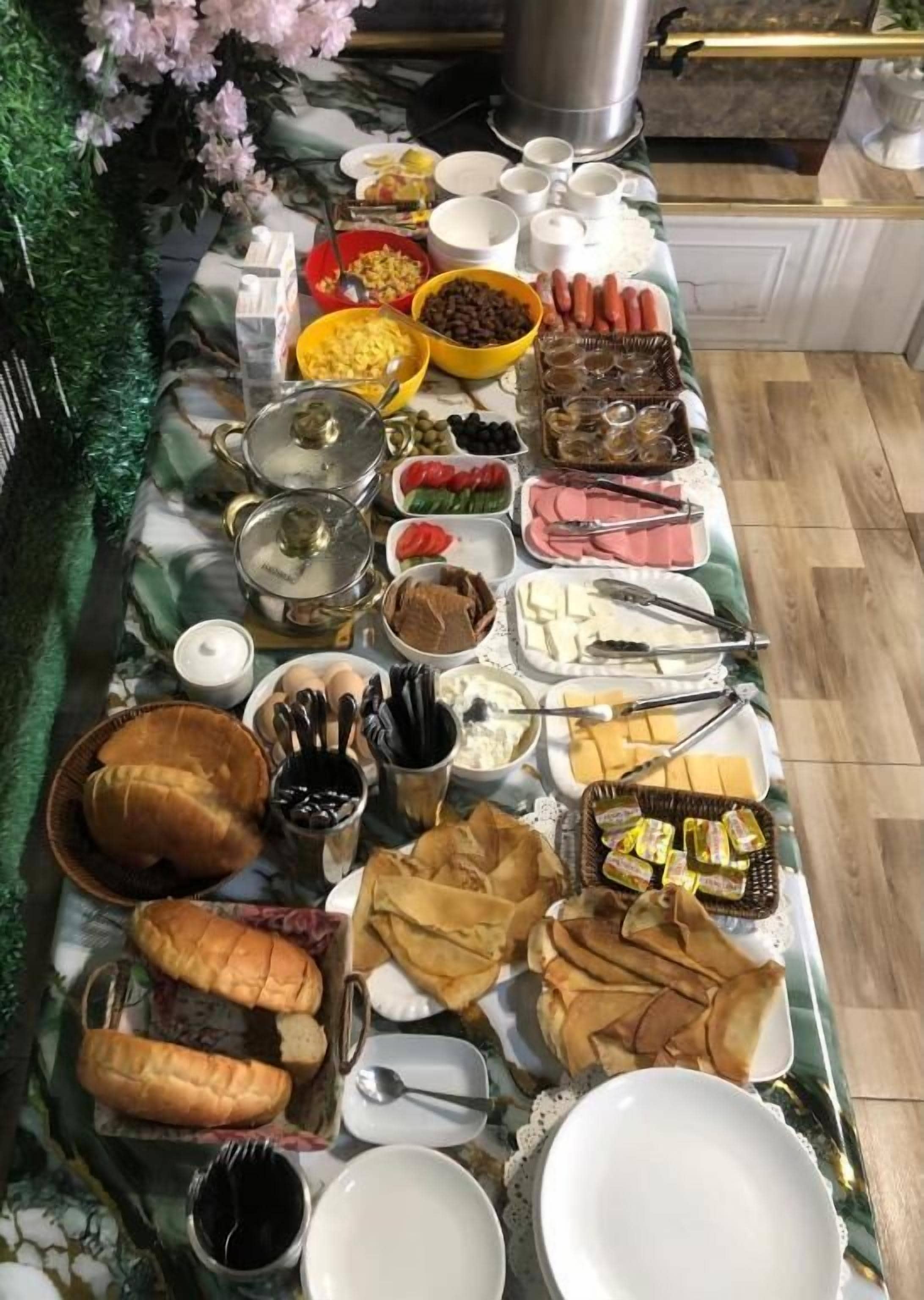 Desayuno a la carta todos los días (con cargo)