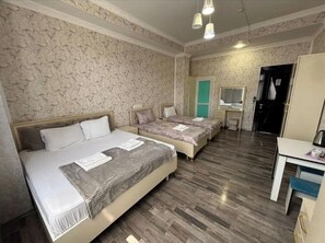 Soundproofing, free WiFi - Delfin Hotel & Restorant & Spa (Ganja)
