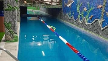 Indoor pool, pool loungers