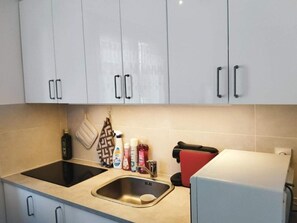 微波爐、爐具、咖啡機/沖茶器、廚房用具/餐具/器皿