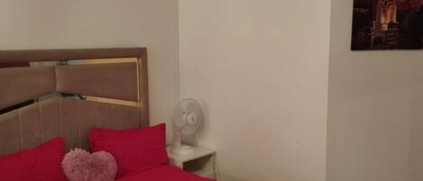 1 soverom og sengetøy