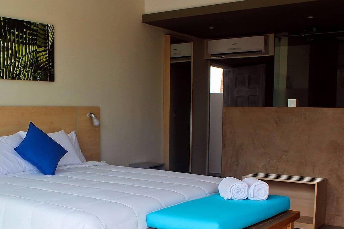 Superior Room, Balcony, Sea View | 1 bedroom, down comforters, iron/ironing board, free WiFi