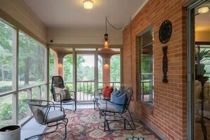 Interior - The Shields, Family Stay by Velvet Ditch Villas (Oxford)