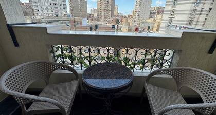 Charming 2-bedroom apartment with WiFi, AC in delightful Alexandria