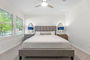 Casa, 3 quartos, piscina particular, ao lado da piscina | 3 quartos, roupas de cama antialérgicas, cortinas blackout