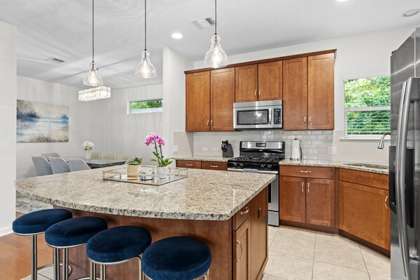 House, 3 Bedrooms, Private Pool, Poolside | Private kitchen | Full-size fridge, microwave, oven, stovetop