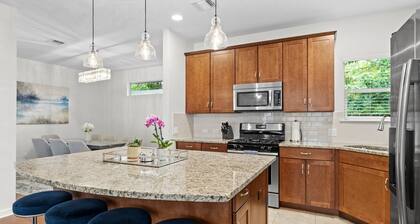 Large South Austin Home with a Pool