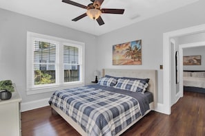 2 habitaciones, tabla de planchar con plancha, wifi y ropa de cama 