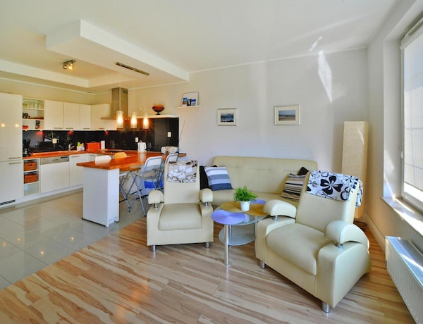 Comfortable Apartment, Ground Floor, Balcony - Grzybowo