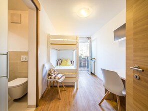 Apartment | Bathroom - Apartment in Trentino, South Tyrol With Garden (Tirolo)