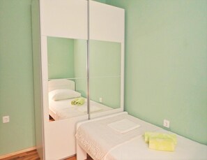 Apartment | 3 bedrooms, individually furnished