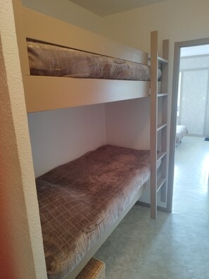 1 bedroom