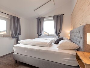 3 chambres, ameublement personnalisé