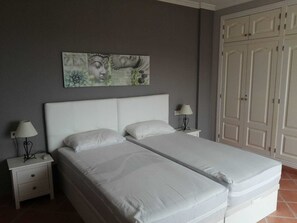 2 bedrooms, individually furnished - Cottage, Monte Pego (Pego)