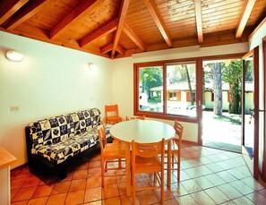 Bungalow | Interior - Bungalow in the Residence Belvedere in Grado (Aquileia)