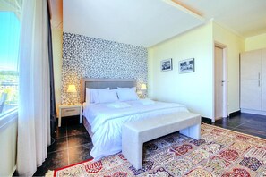 Nhà | 3 phòng ngủ, trang bị nội thất với thiết kế riêng biệt