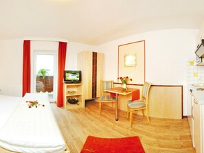 Apartment | 2 bedrooms, bed sheets - Apartment in Ischgl Overlooking the Mountains (Ischgl)