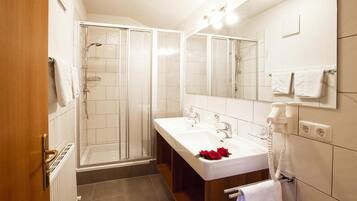 Apartment | Bathroom