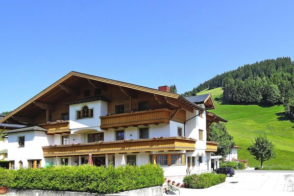 Apartment In Filzmoos Near Ski Amade - Filzmoos