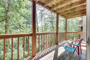 Property grounds - Bryce Resort Getaway w/ Sauna, 1 Mi to Lake Beach! (Basye)