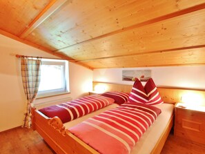 Apartment | 1 bedroom, individually furnished, bed sheets